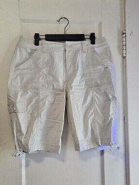 St. John's Bay Light Beige Women's Cargo Shorts